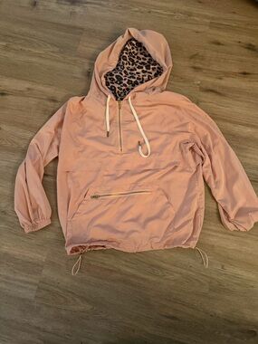 Main Strip Peach Pullover Anorak with Leopard Hood Lining